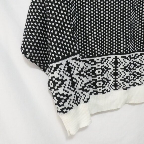 Black and White Patterned Knit Sweater | medium | Ribbed Neck, Bottom & Cuffs - Picture 12 of 15